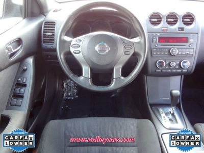 2010 Nissan Altima  3.5 SR