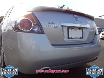 2010 Nissan Altima  3.5 SR