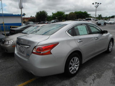 2013 Nissan Altima  SV
