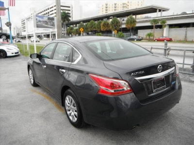 2013 Nissan Altima  SV
