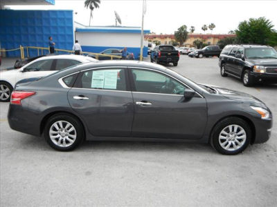 2013 Nissan Altima  SV