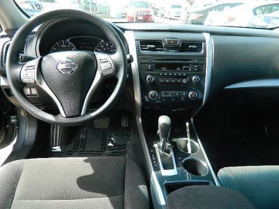 2013 Nissan Altima  2.5 S