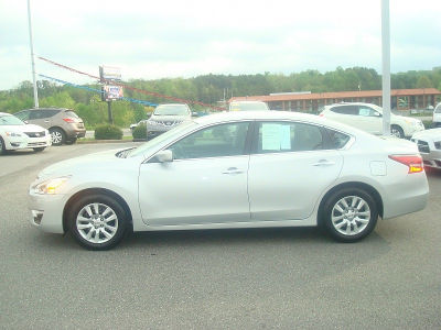 2013 Nissan Altima  S