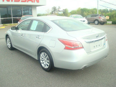 2013 Nissan Altima  S