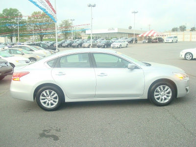 2013 Nissan Altima  S