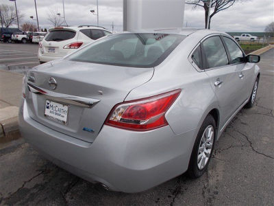 2013 Nissan Altima  S