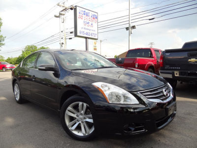 2010 Nissan Altima  3.5 SR