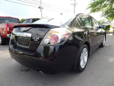 2010 Nissan Altima  3.5 SR