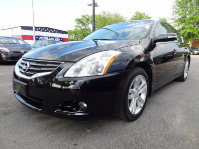 2010 Nissan Altima  3.5 SR