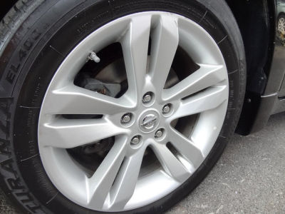 2010 Nissan Altima  3.5 SR