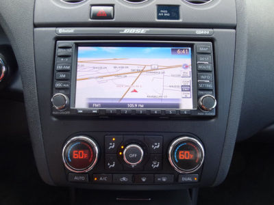2010 Nissan Altima  3.5 SR