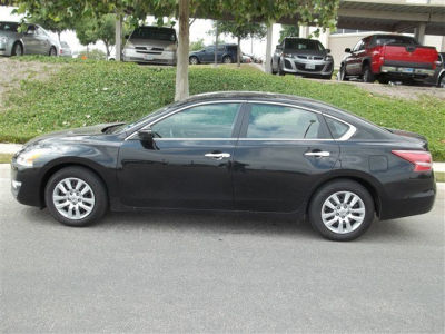 2013 Nissan Altima  4DR SDN I4 CVT 2.