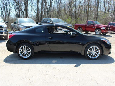 2011 Nissan Altima  3.5 SR