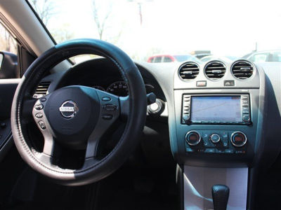 2011 Nissan Altima  3.5 SR