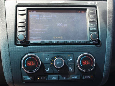2011 Nissan Altima  3.5 SR