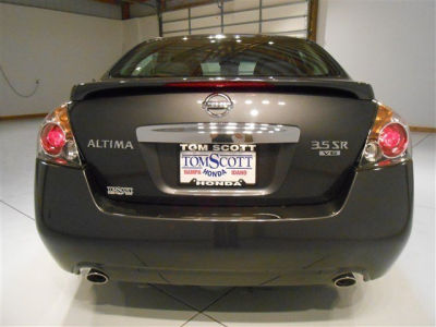 2011 Nissan Altima  3.5 SR
