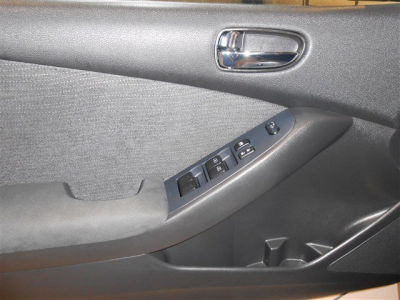 2011 Nissan Altima  3.5 SR