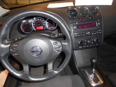 2011 Nissan Altima  3.5 SR