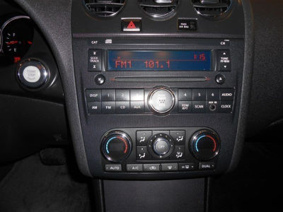 2011 Nissan Altima  3.5 SR