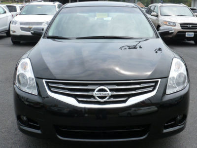 2011 Nissan Altima  3.5 SR