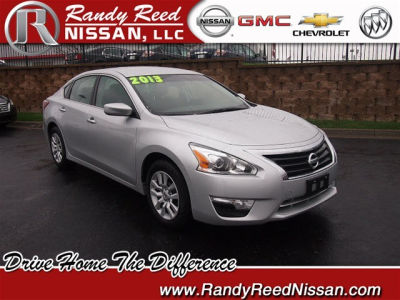 2013 Nissan Altima  2.5 S