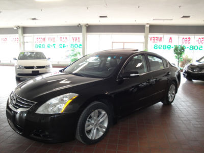 2010 Nissan Altima  3.5 SR