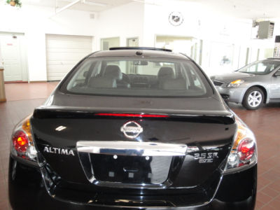 2010 Nissan Altima  3.5 SR