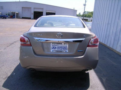 2013 Nissan Altima  S