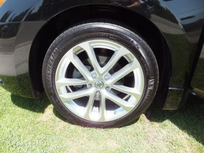 2010 Nissan Altima  3.5 SR