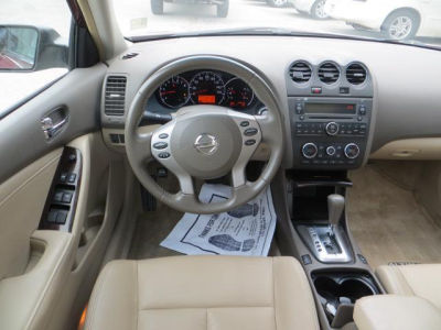 2010 Nissan Altima  2.5 SL