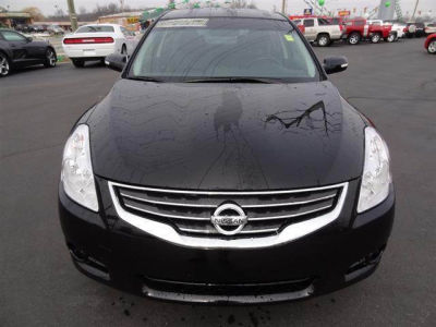 2010 Nissan Altima  3.5 SR