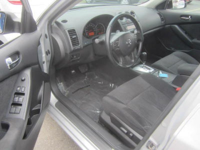 2010 Nissan Altima  3.5 SR