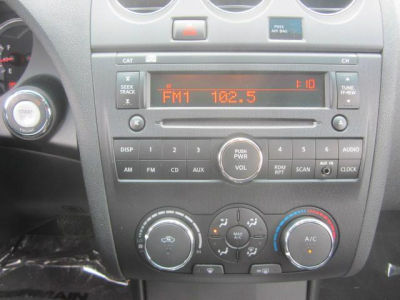 2010 Nissan Altima  3.5 SR