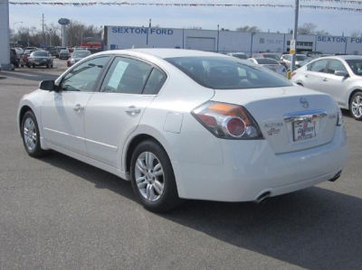 2010 Nissan Altima  2.5 SL