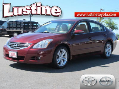 2010 Nissan Altima  3.5 SR