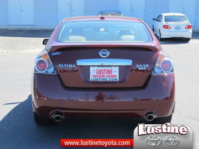 2010 Nissan Altima  3.5 SR