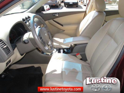 2010 Nissan Altima  3.5 SR