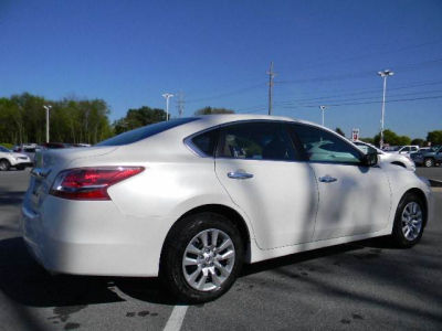 2013 Nissan Altima  2.5 S