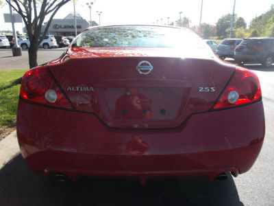 2010 Nissan Altima  2.5 S