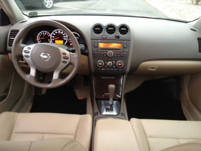 2010 Nissan Altima  2.5 SL