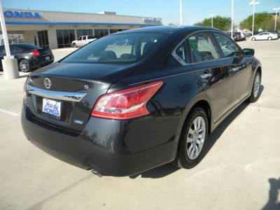 2013 Nissan Altima  2.5 S