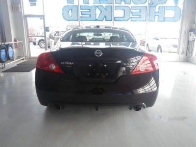 2011 Nissan Altima  3.5 SR