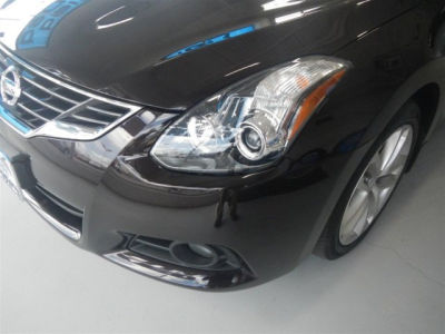 2011 Nissan Altima  3.5 SR