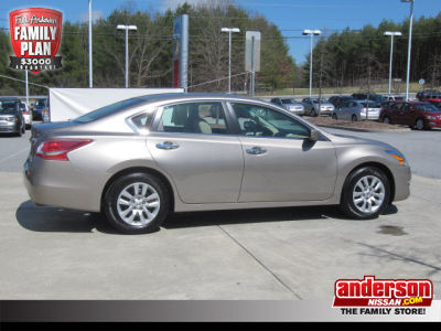 2013 Nissan Altima  S