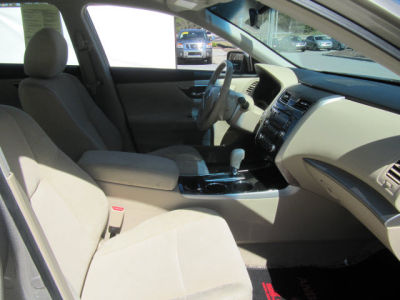 2013 Nissan Altima  S