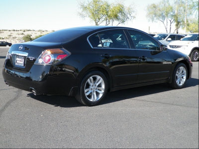 2011 Nissan Altima  3.5 SR