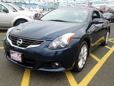 2010 Nissan Altima  3.5 SR