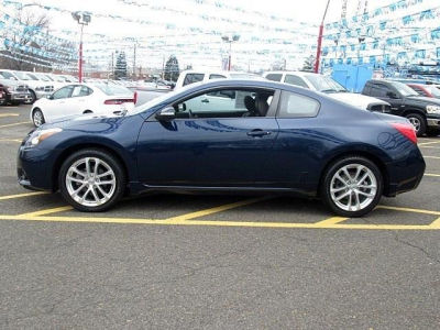 2010 Nissan Altima  3.5 SR