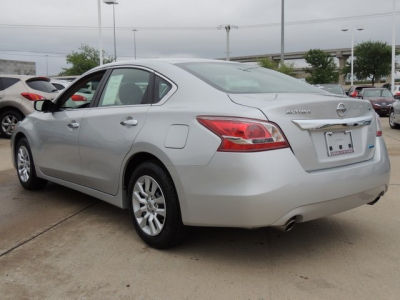 2013 Nissan Altima  2.5 S