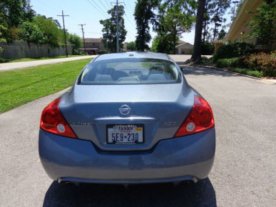 2010 Nissan Altima  2.5 S